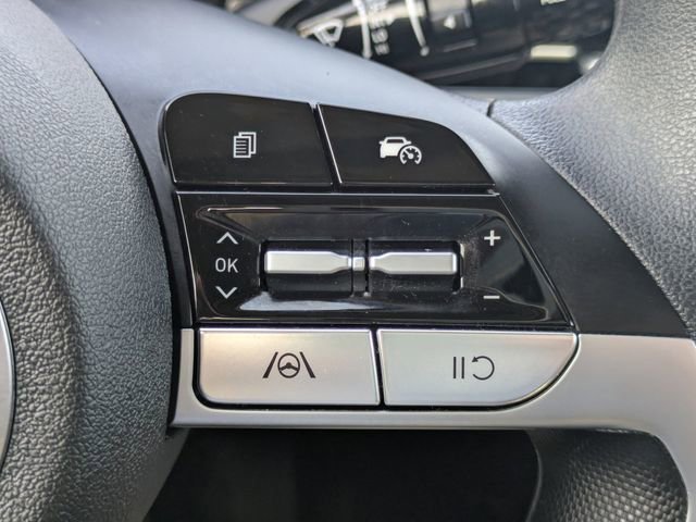 Certified 2024 Hyundai Elantra SEL image 24