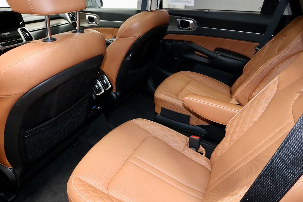 Used 2023 Kia Sorento SX Prestige image 21
