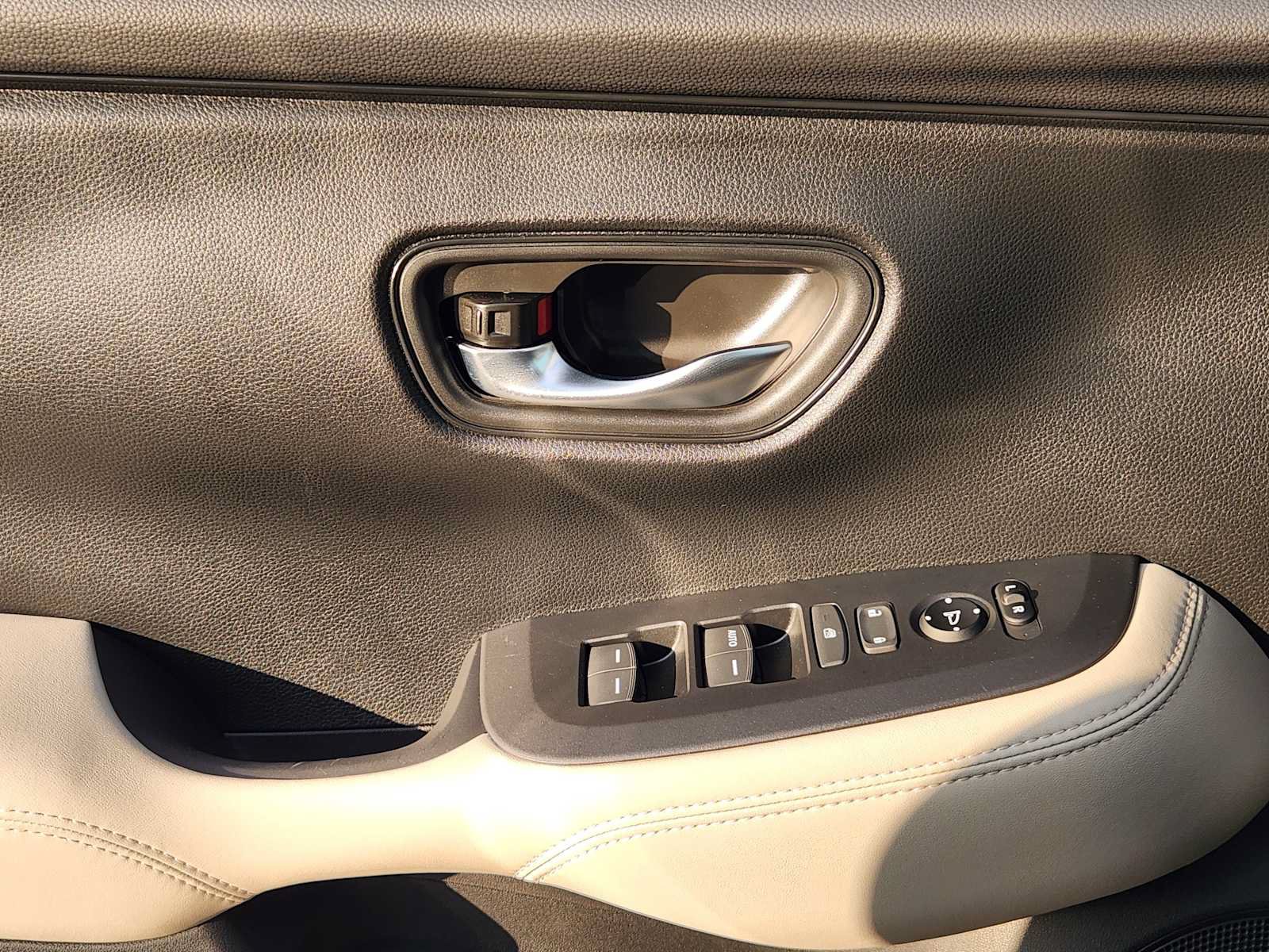 Certified 2026 Honda HR-V LX image 22