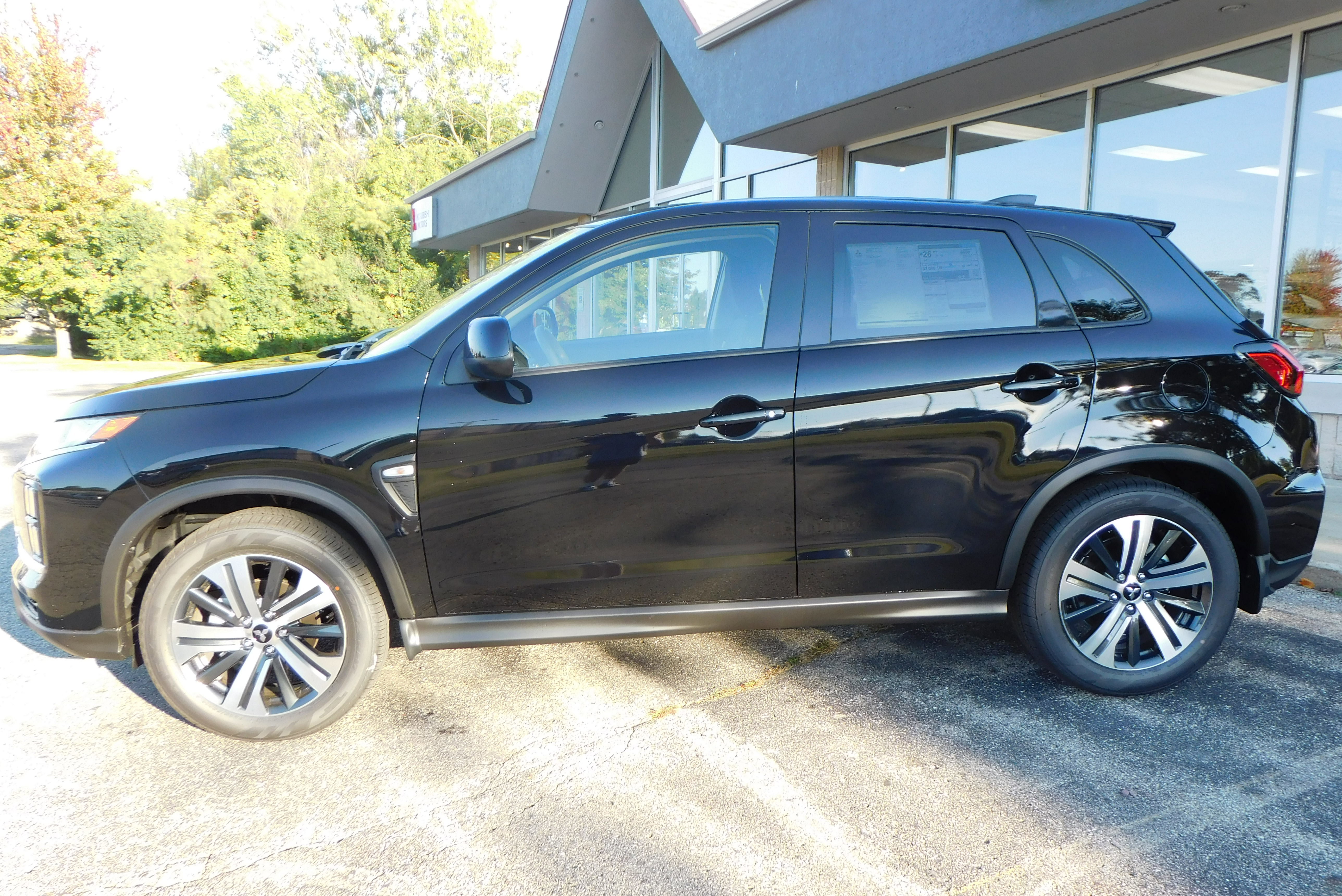 New 2025 Mitsubishi Outlander Sport ES image 2