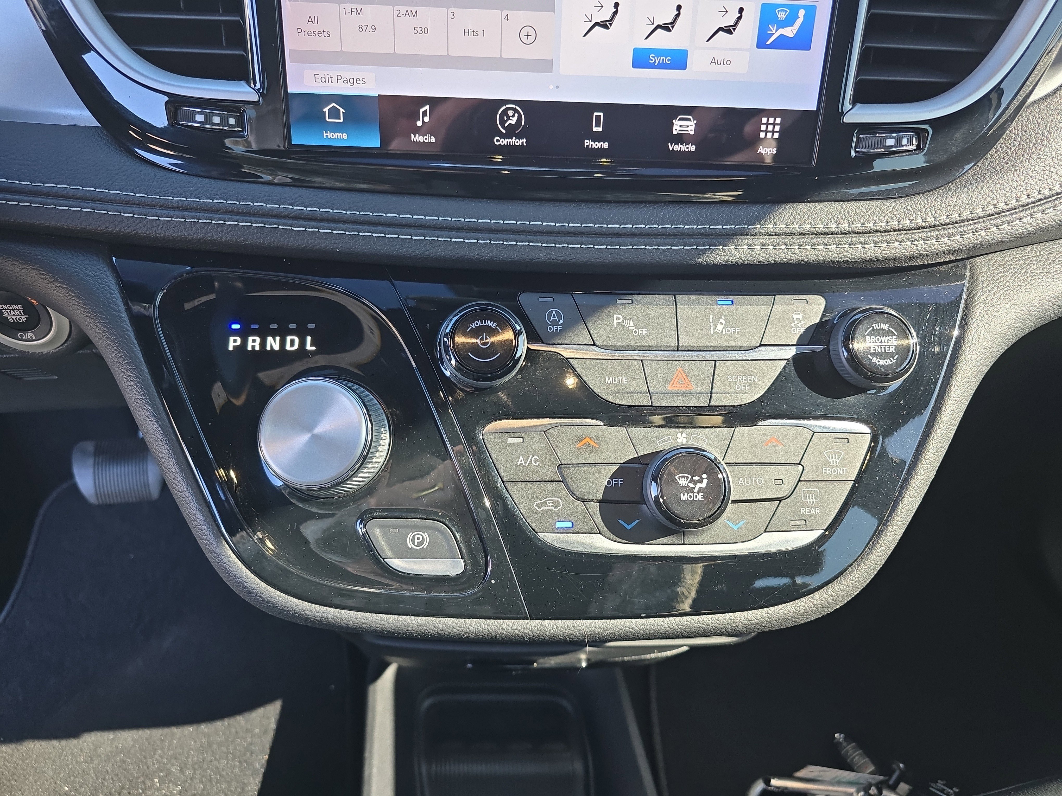 Used 2022 Chrysler Pacifica Touring-L w/ S Appearance Package image 28