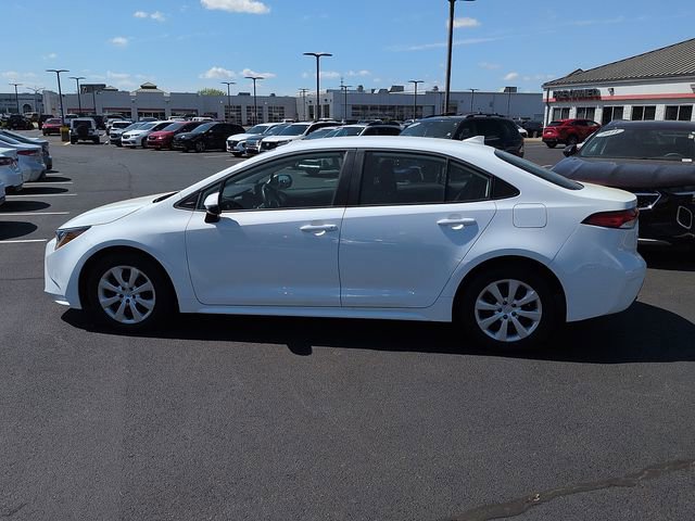 Certified 2025 Toyota Corolla LE image 4