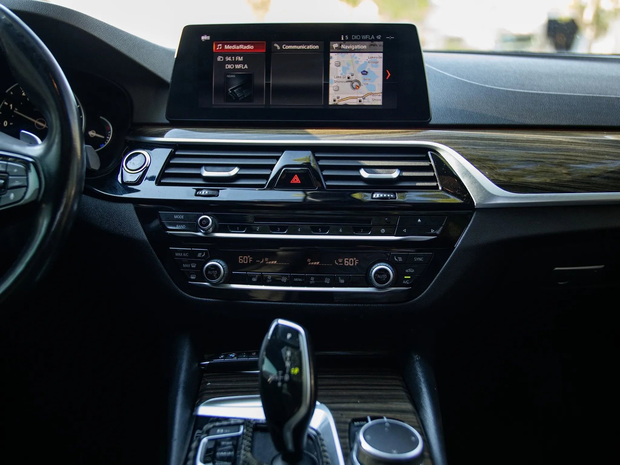 Used 2018 BMW 530i xDrive AWD/4WD image 39