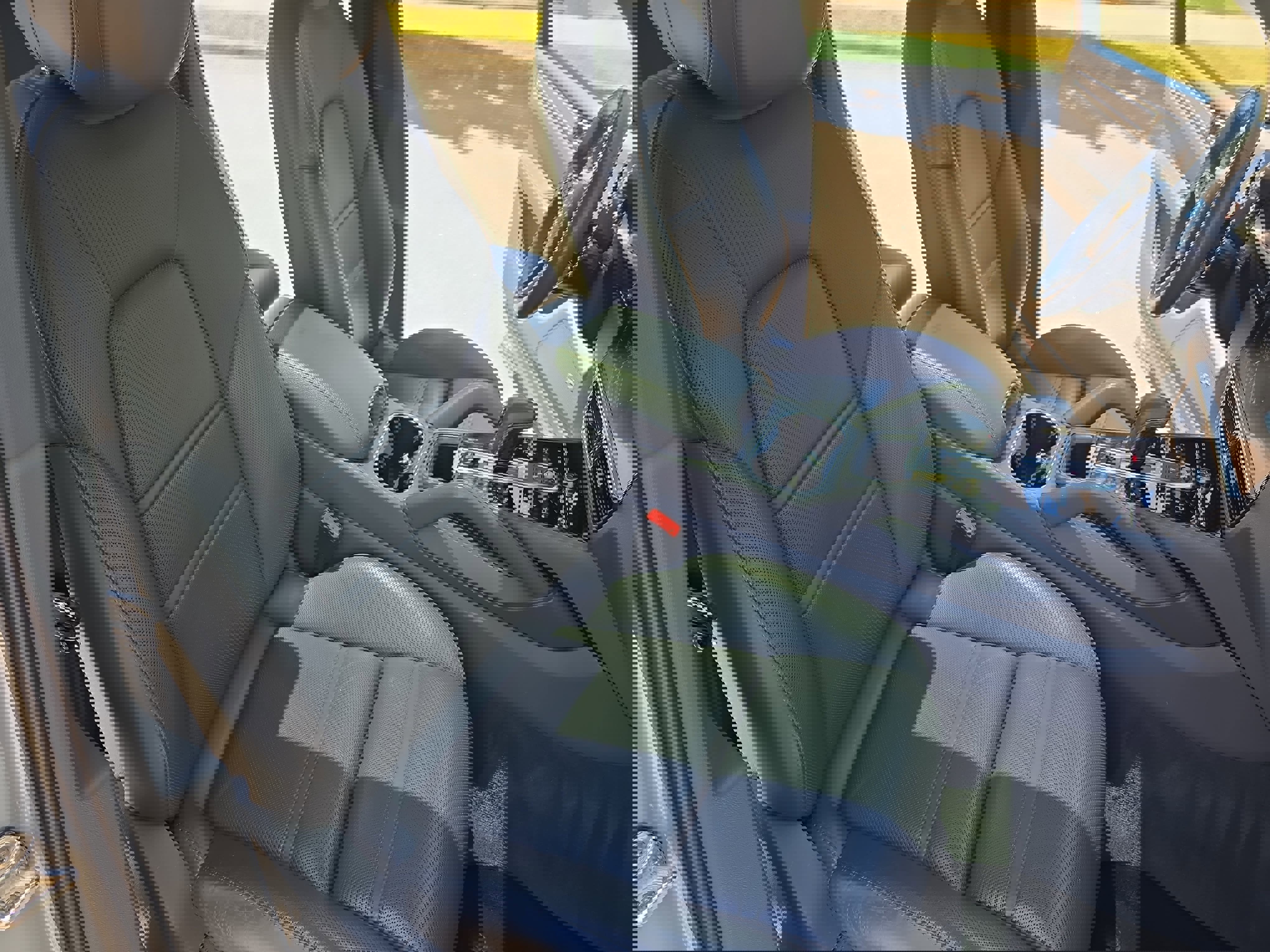 Used 2020 Porsche Cayenne AWD/4WD image 10