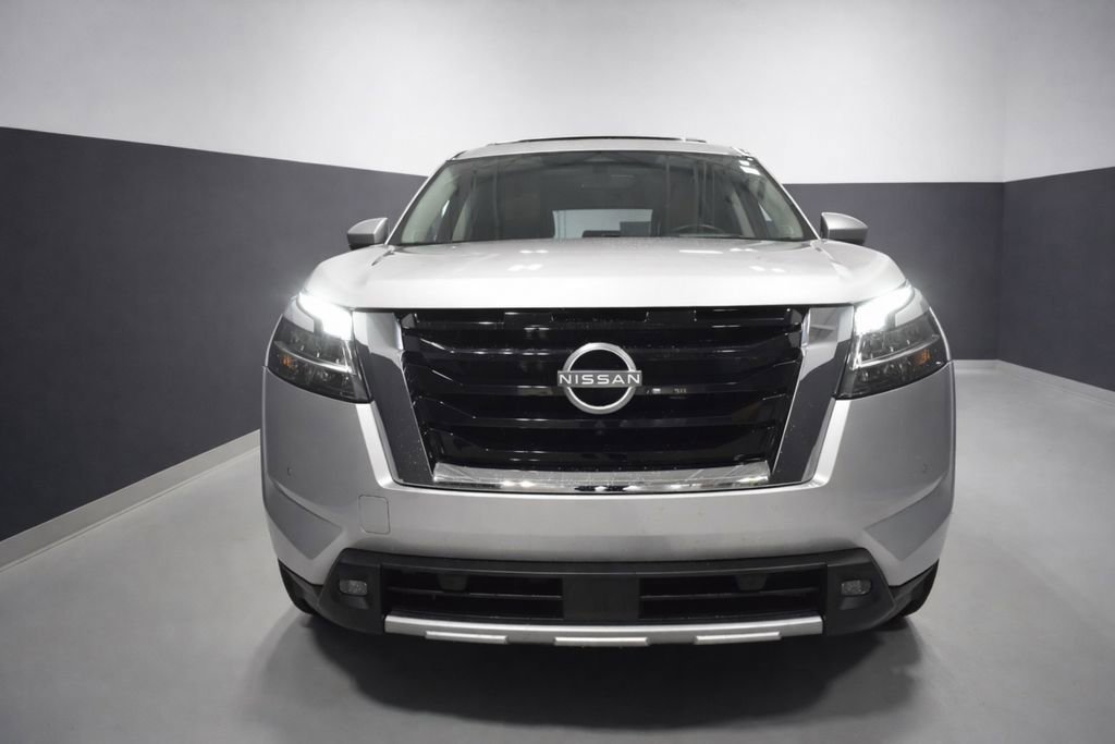 Certified 2023 Nissan Pathfinder Platinum w/ Cargo Package image 6