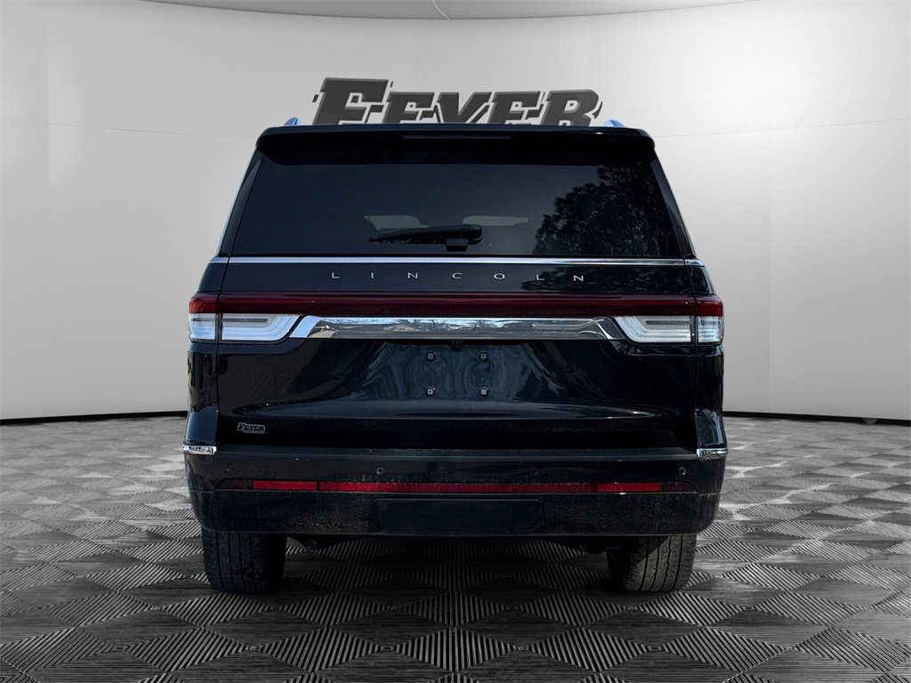 Used 2023 Lincoln Navigator L Reserve image 4