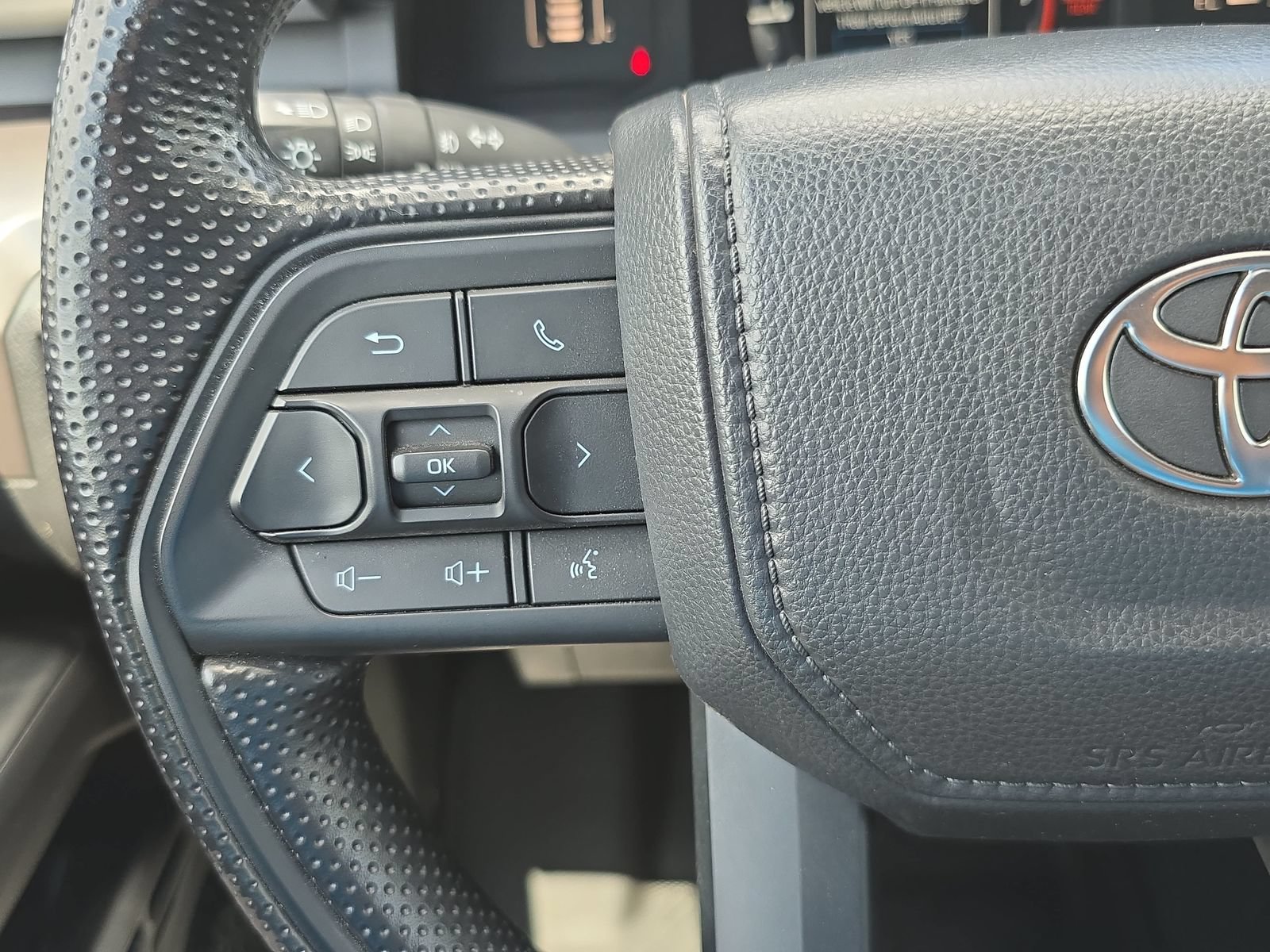 Used 2025 Toyota Tacoma SR5 RWD image 16
