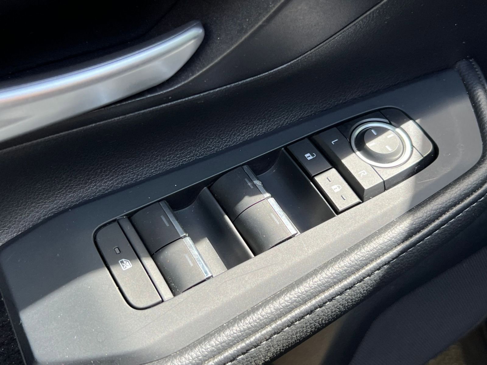 Used 2025 Toyota Grand Highlander FWD image 18