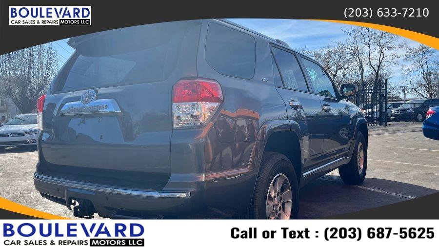 Used 2010 Toyota 4Runner SR5 AWD/4WD image 3
