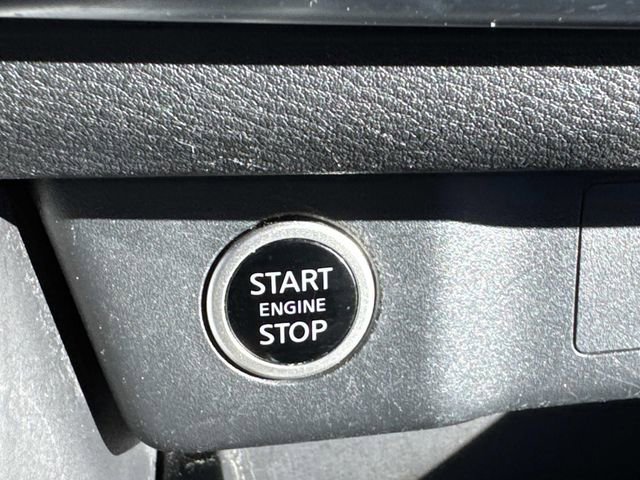 Used 2023 Nissan Rogue SV image 31