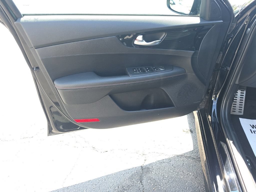Used 2024 Kia Forte GT FWD image 12