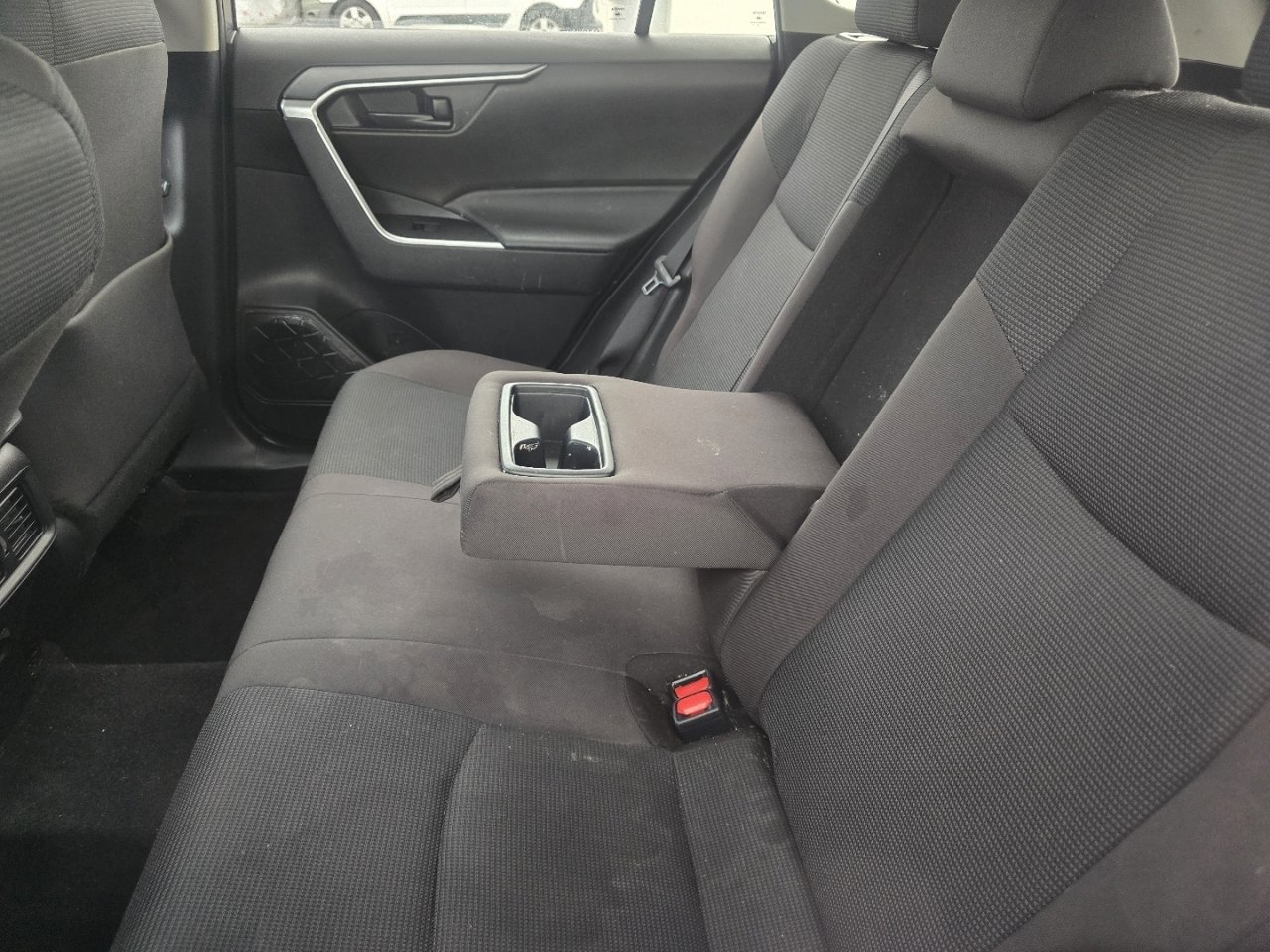 Used 2022 Toyota RAV4 LE AWD/4WD image 24