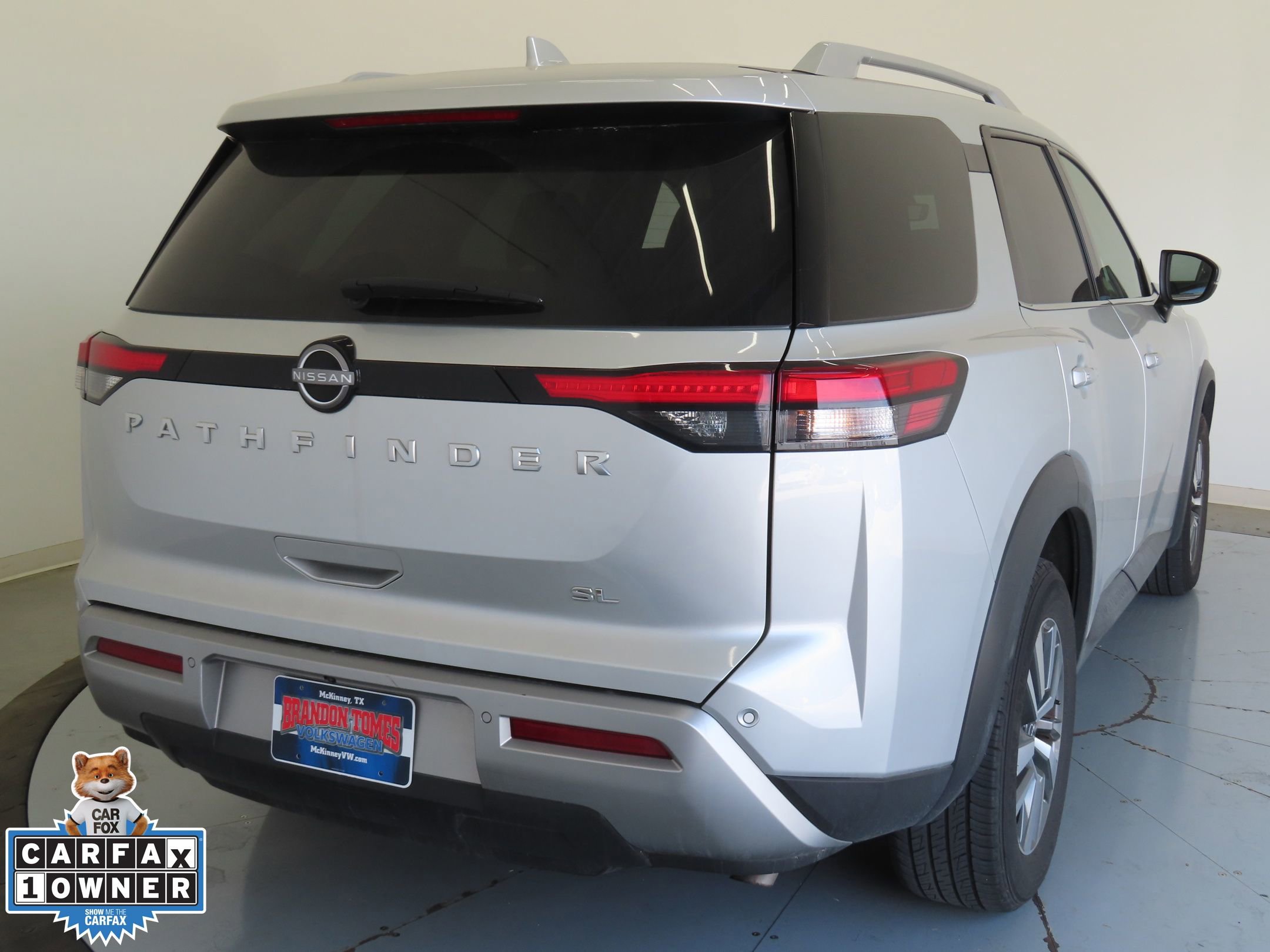 Used 2025 Nissan Pathfinder SL image 4