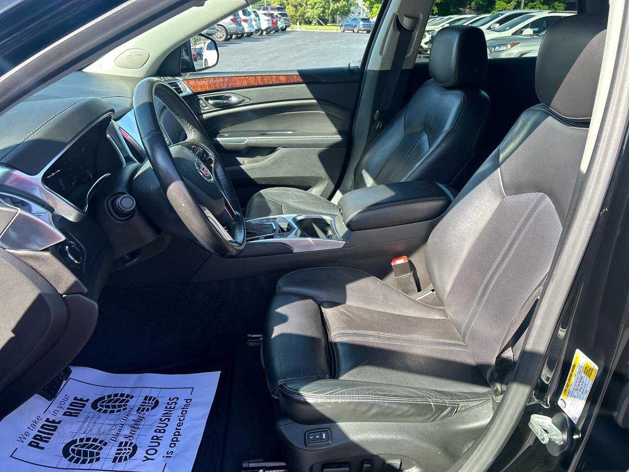 Used 2015 Cadillac SRX Luxury w/ Driver Awareness Package FWD image 11