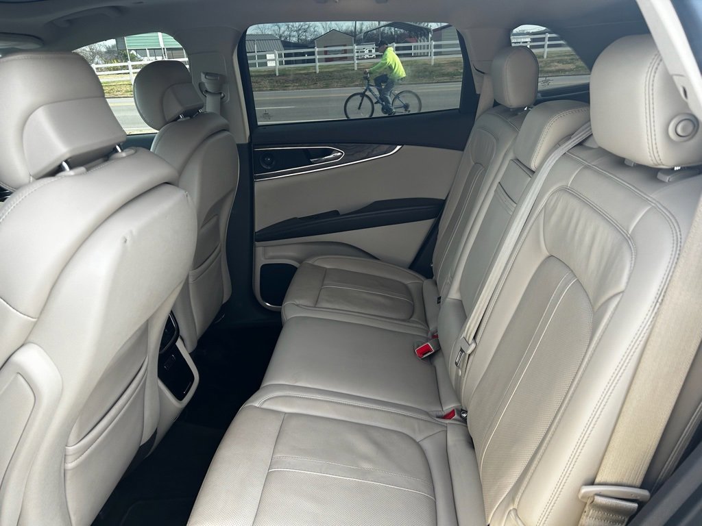 Used 2020 Lincoln Nautilus Reserve w/ Equipment Group 201A image 11