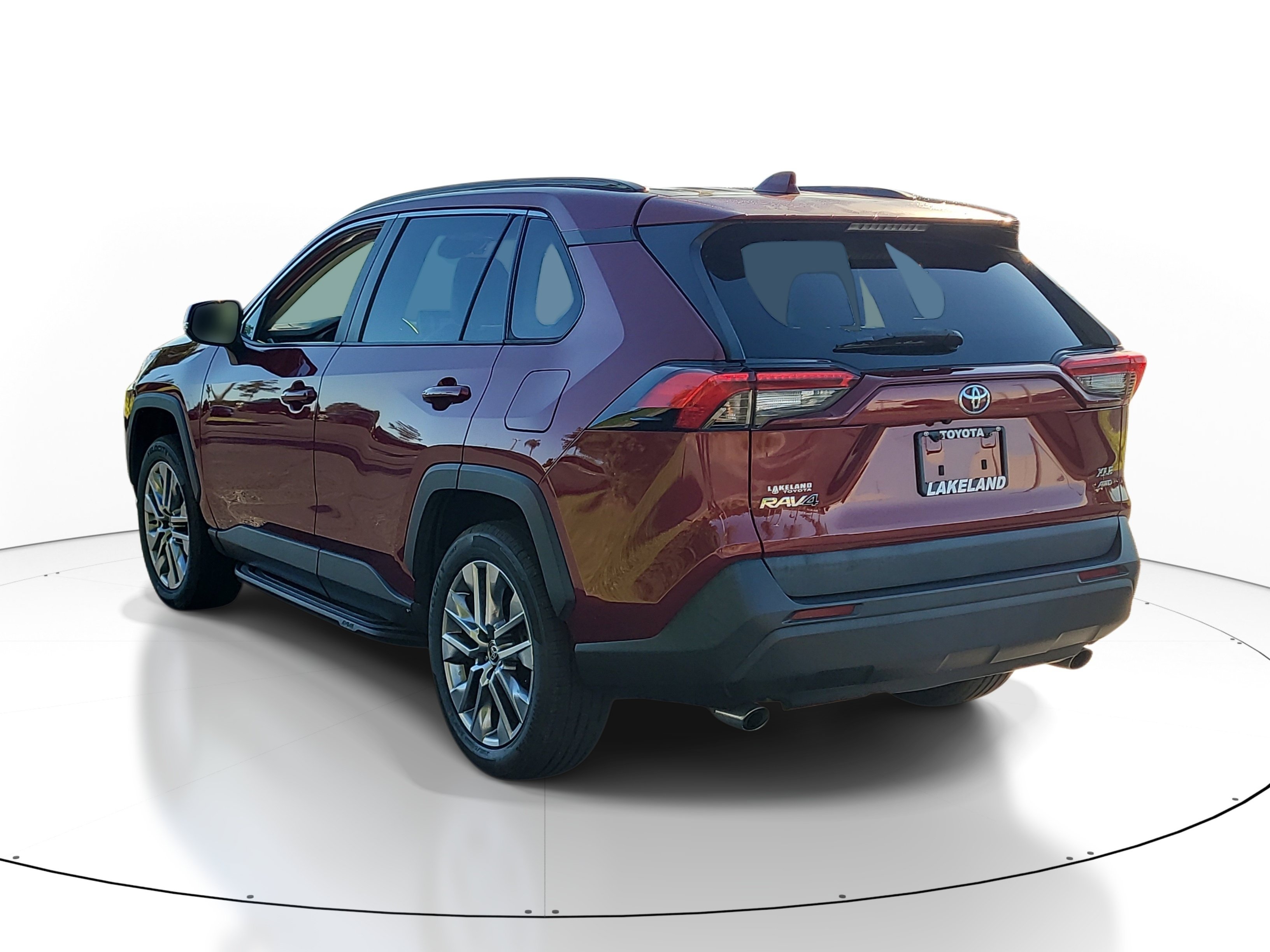 Certified 2023 Toyota RAV4 XLE Premium AWD/4WD image 5