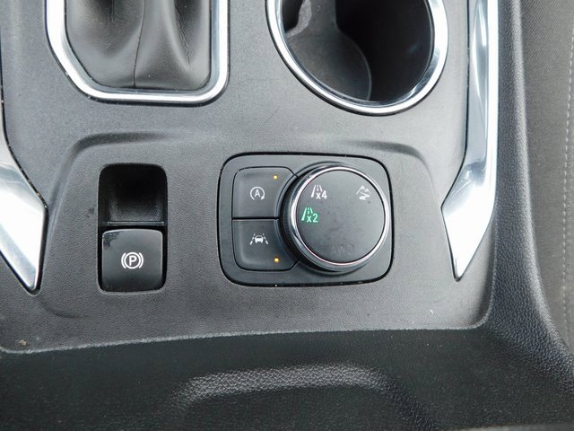 Used 2023 Chevrolet Traverse LT image 39