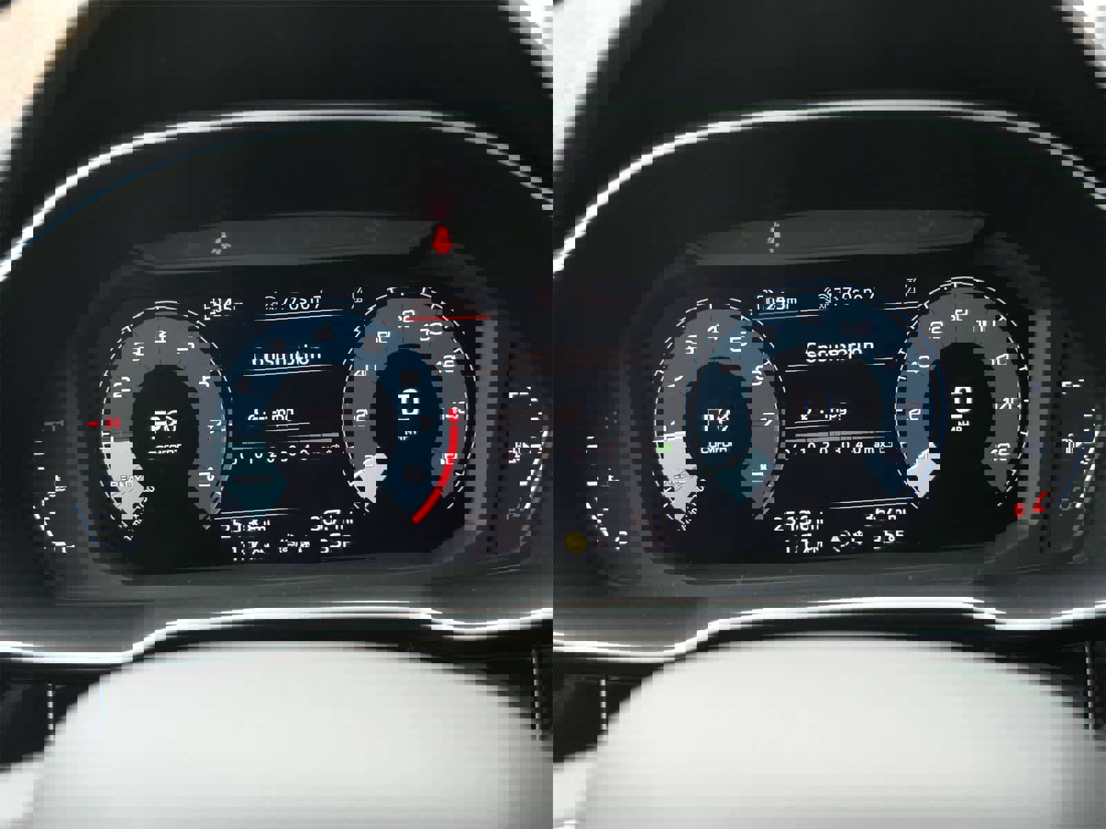 Used 2023 Audi Q3 2.0T Premium Plus w/ Premium Plus Package image 25