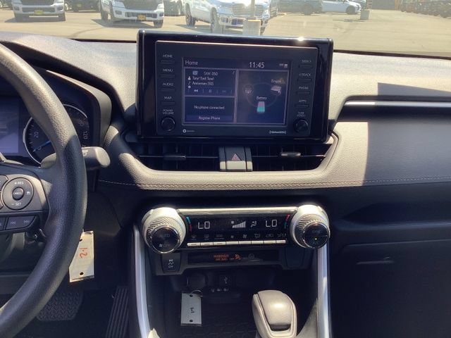 Used 2022 Toyota RAV4 LE AWD/4WD image 17