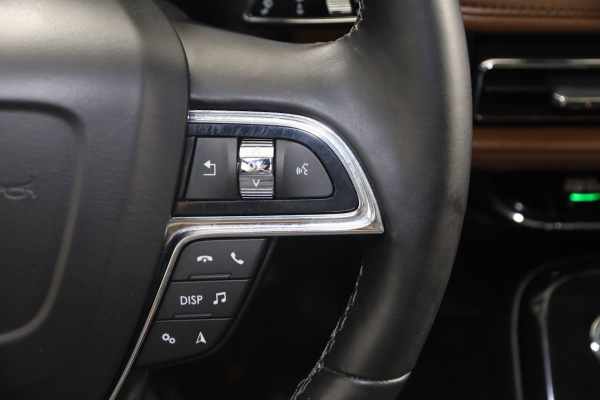 Used 2022 Lincoln Nautilus Reserve AWD/4WD image 38