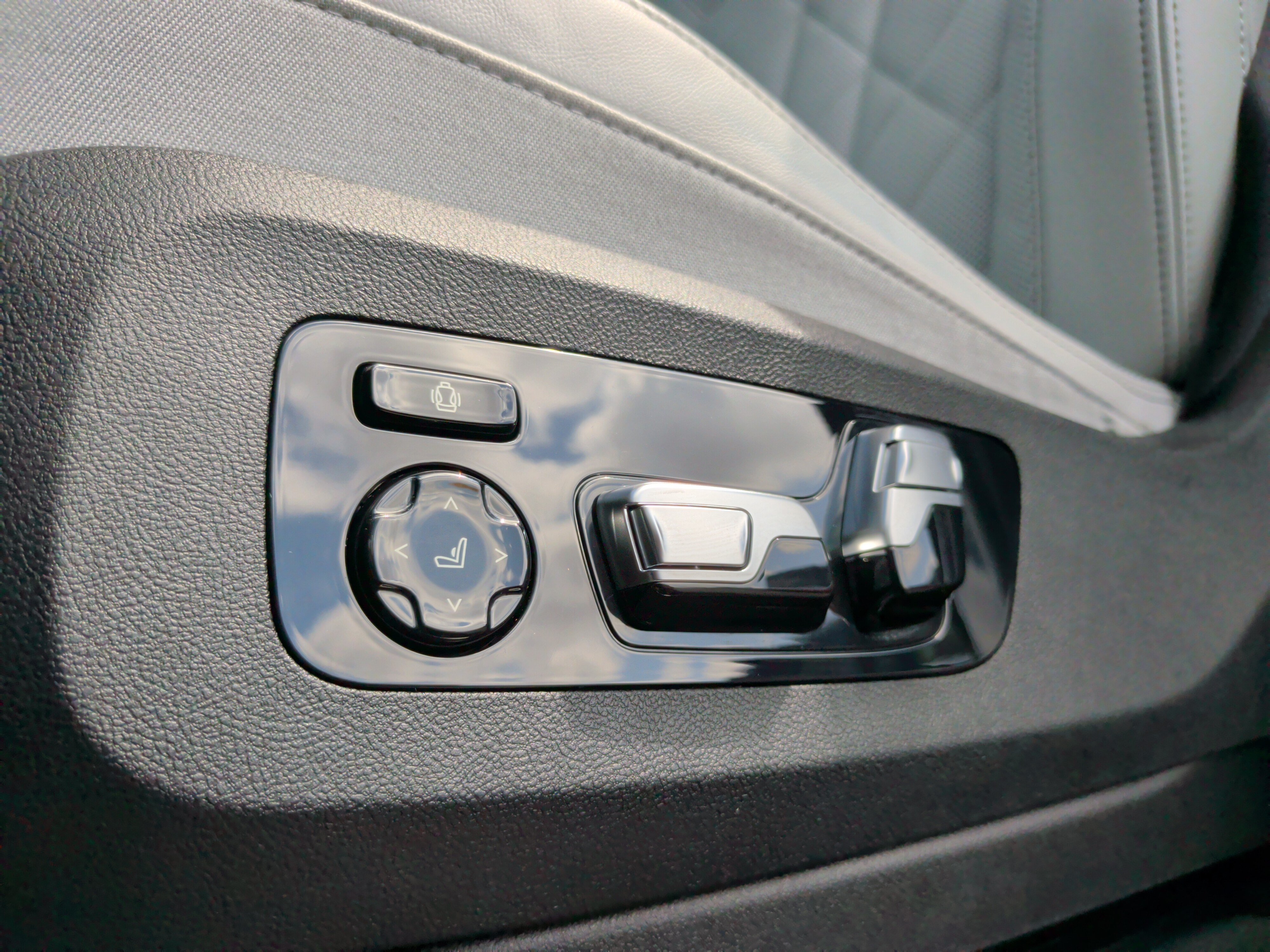 Certified 2023 BMW X5 M50i w/ Executive Package AWD/4WD image 27