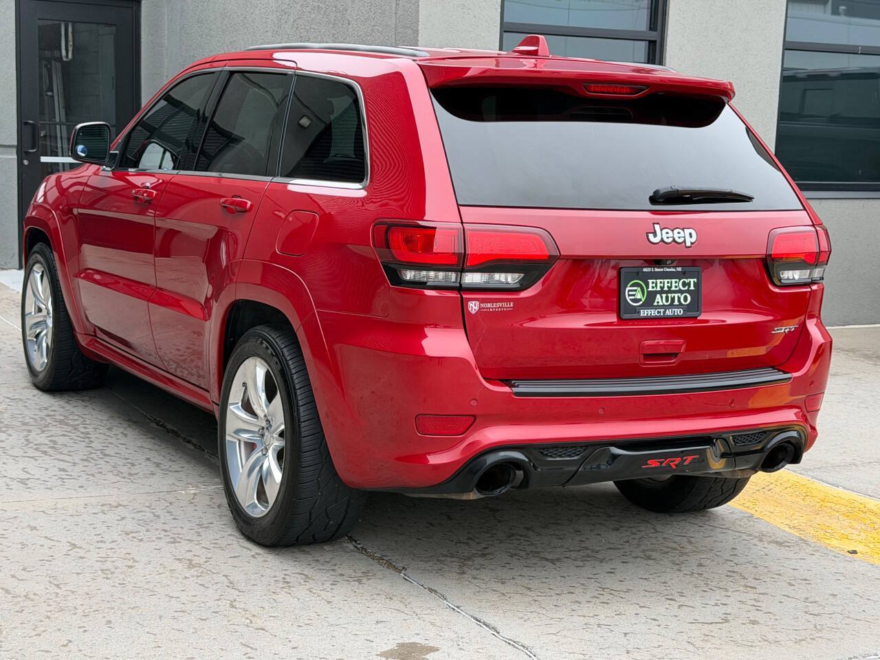Used 2014 Jeep Grand Cherokee SRT8 w/ Luxury Group II AWD/4WD image 8