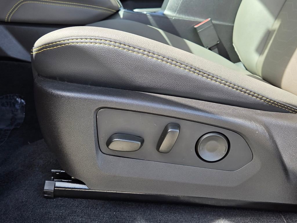 Used 2025 Chevrolet Colorado ZR2 w/ Technology Package image 10