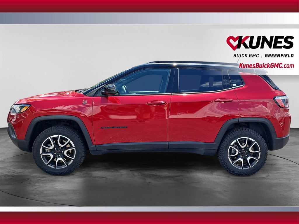 Used 2025 Jeep Compass Trailhawk AWD/4WD image 6