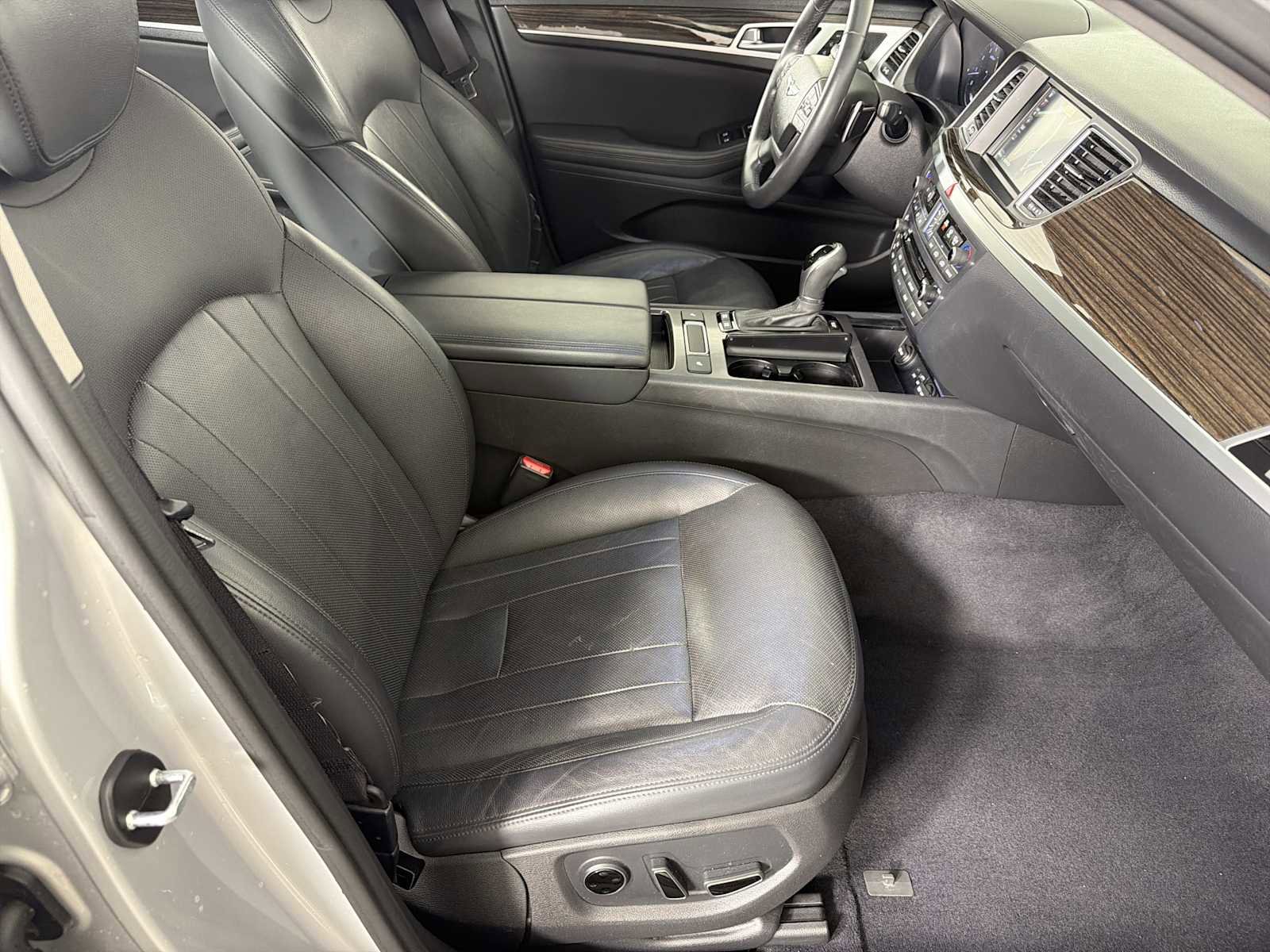 Used 2017 Genesis G80 3.8 image 11