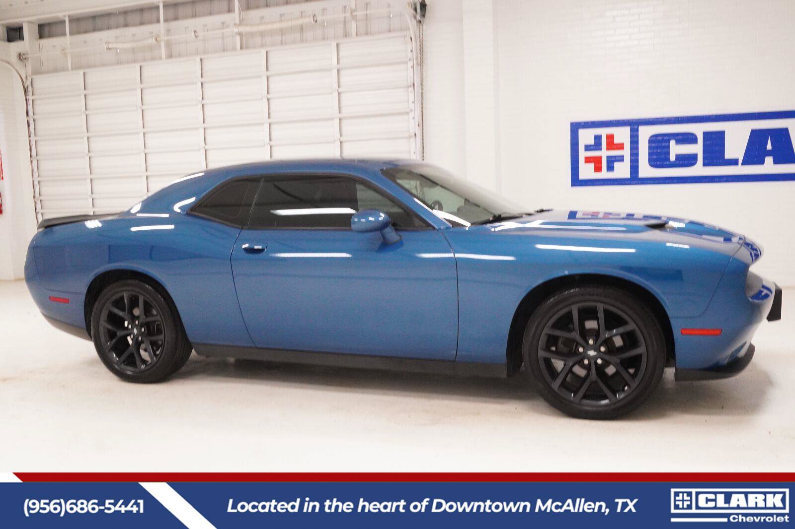 Used 2020 Dodge Challenger SXT w/ Blacktop Package RWD image 4