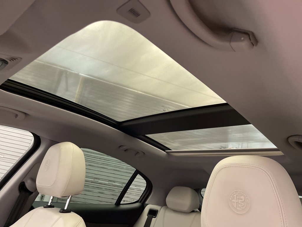 Used 2021 Alfa Romeo Stelvio Ti image 20