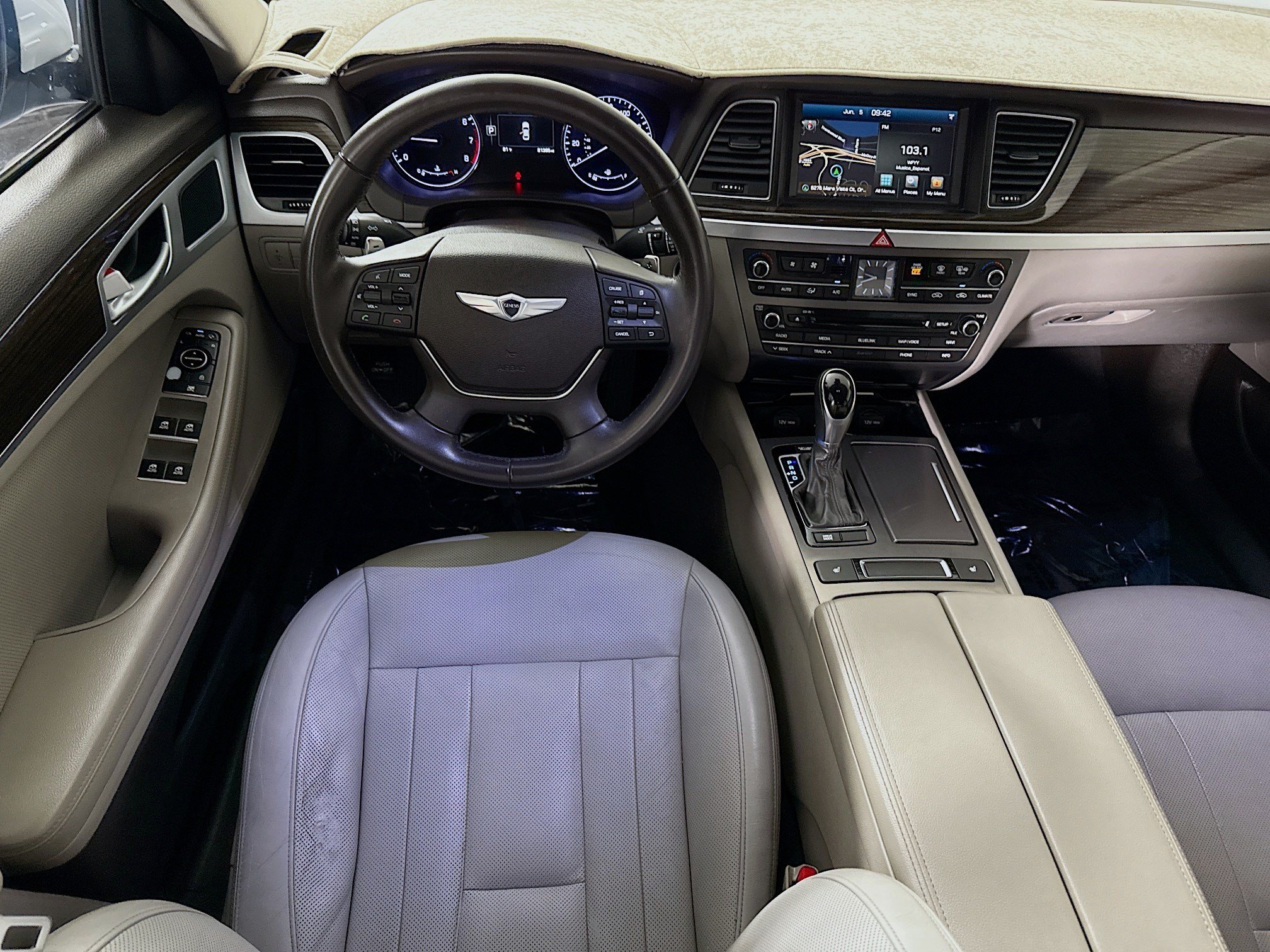 Used 2016 Hyundai Genesis 3.8 RWD image 17