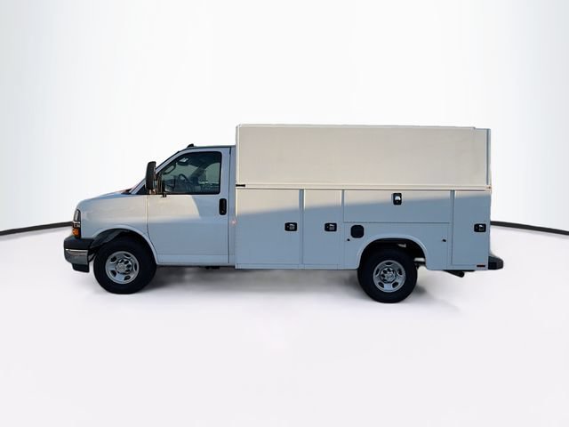 New 2025 Chevrolet Express 3500 w/ Power Convenience Package RWD image 4