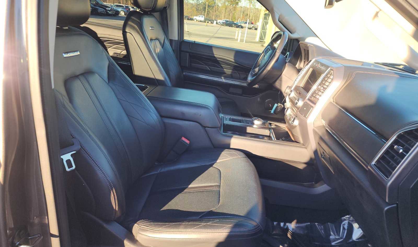 Used 2018 Ford Expedition Platinum image 13