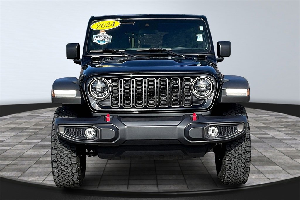 Used 2024 Jeep Wrangler Unlimited Rubicon image 3