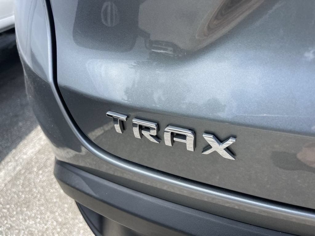 Used 2024 Chevrolet Trax LS w/ Driver Confidence Package FWD image 6
