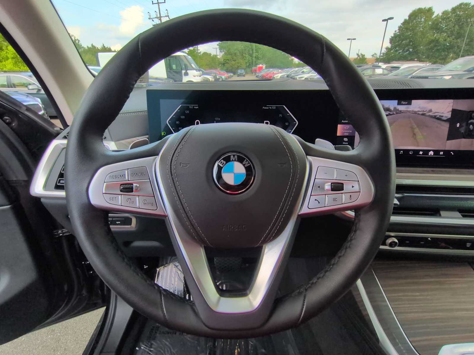Used 2026 BMW X7 xDrive40i w/ Premium Package AWD/4WD image 25