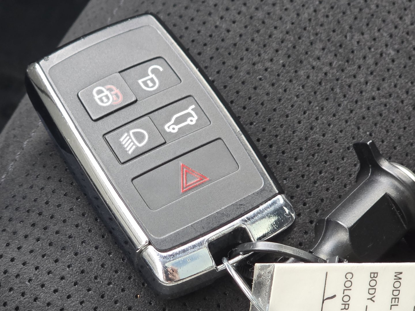 Used 2023 Jaguar F-PACE SVR image 45