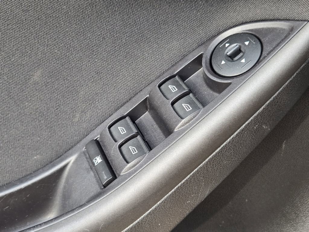 Used 2015 Ford Focus SE w/ Equipment Group 201A image 28