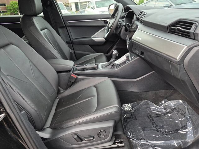 Certified 2024 Audi Q3 2.0T Premium Plus w/ Premium Plus Package AWD/4WD image 20