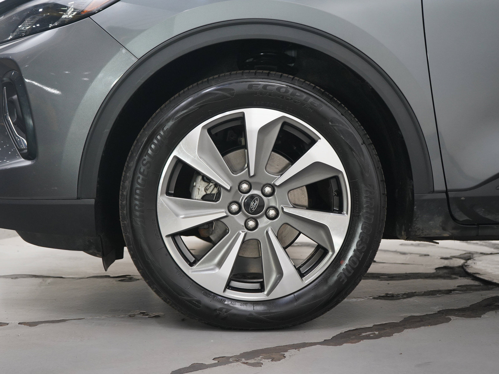 Used 2023 Ford Escape Platinum AWD/4WD image 29