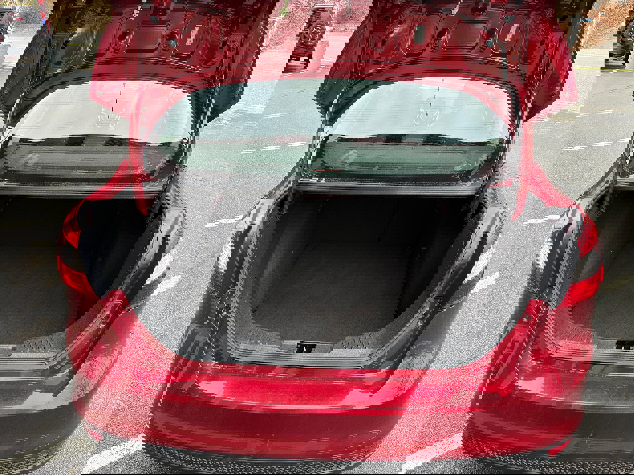 Used 2014 Ford Focus SE w/ Equipment Group 201A image 16