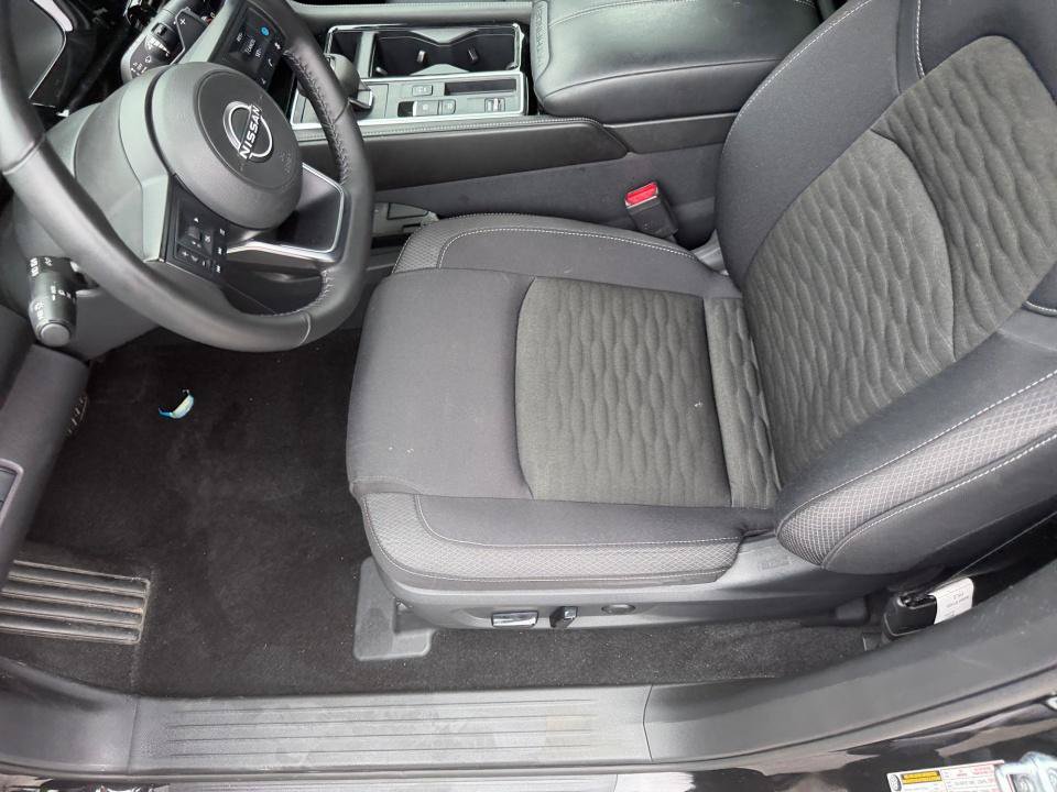 Certified 2025 Nissan Pathfinder SV FWD image 30