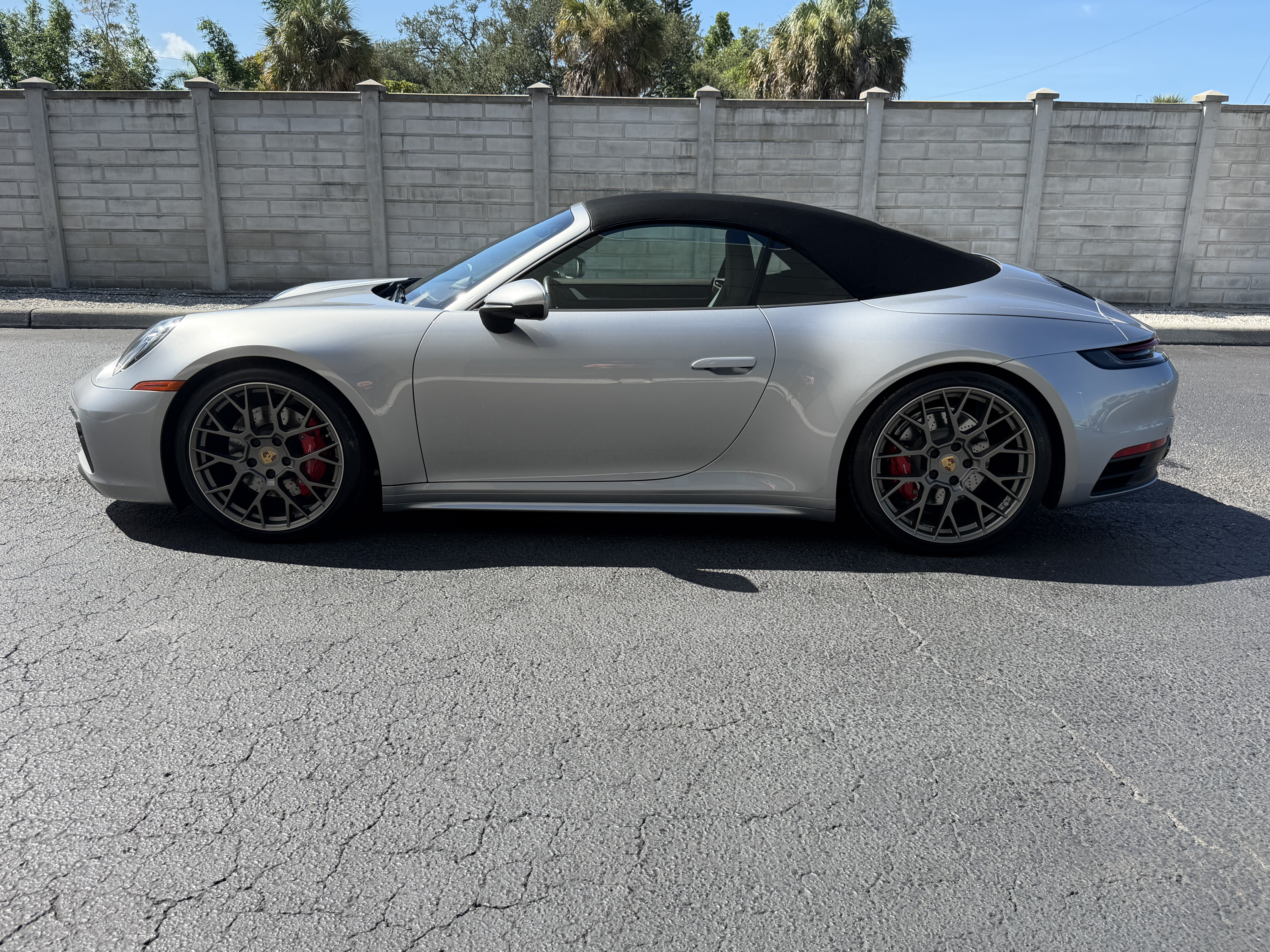 Certified 2020 Porsche 911 Carrera 4S AWD/4WD image 2