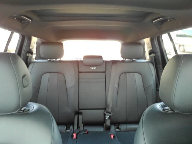 Used 2024 Mercedes-Benz GLB 250 w/ Exclusive Package image 35