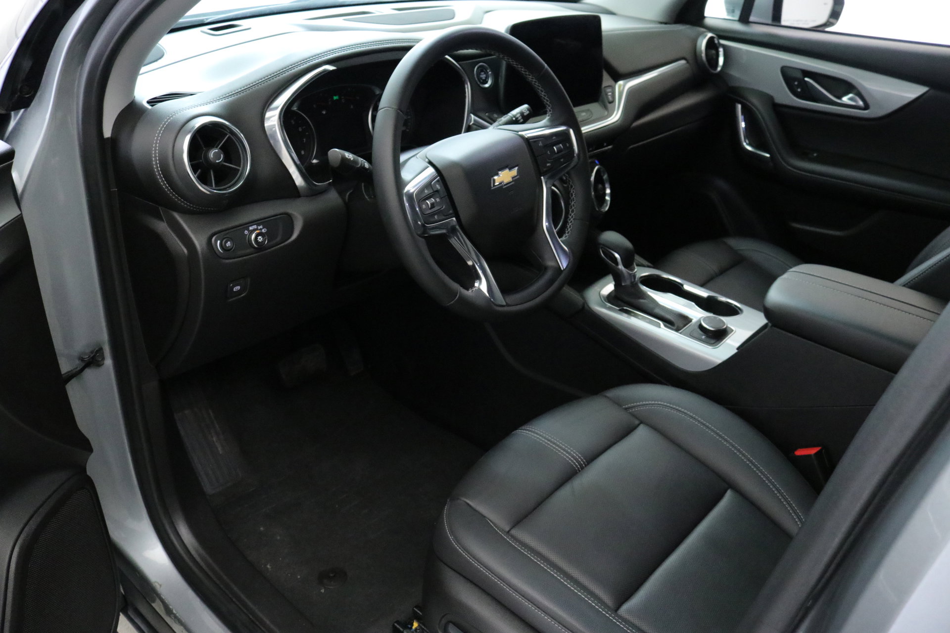 Used 2024 Chevrolet Blazer LT w/ LPO, Floor Liner Package image 22