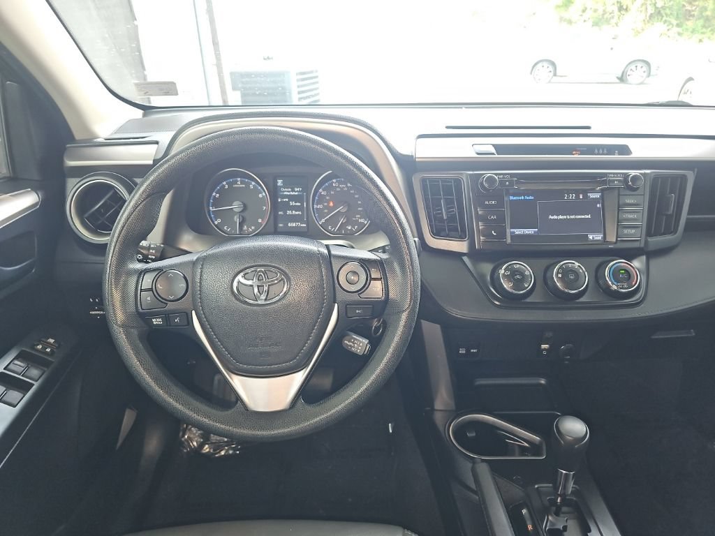 Used 2017 Toyota RAV4 LE FWD image 16