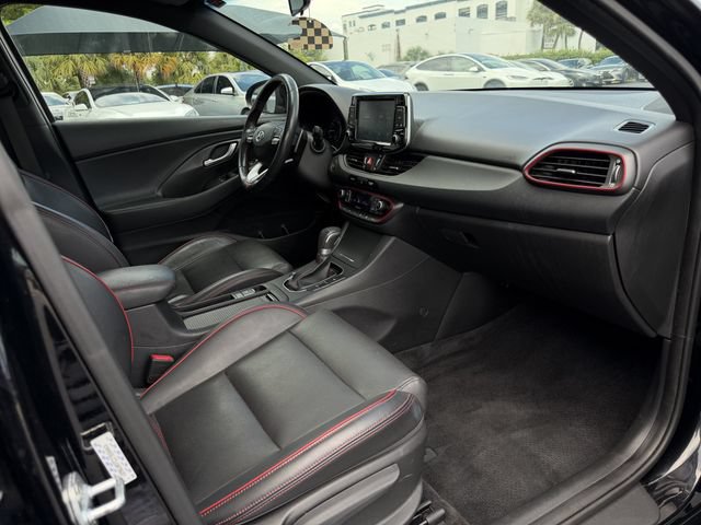 Used 2018 Hyundai Elantra GT Sport FWD image 23