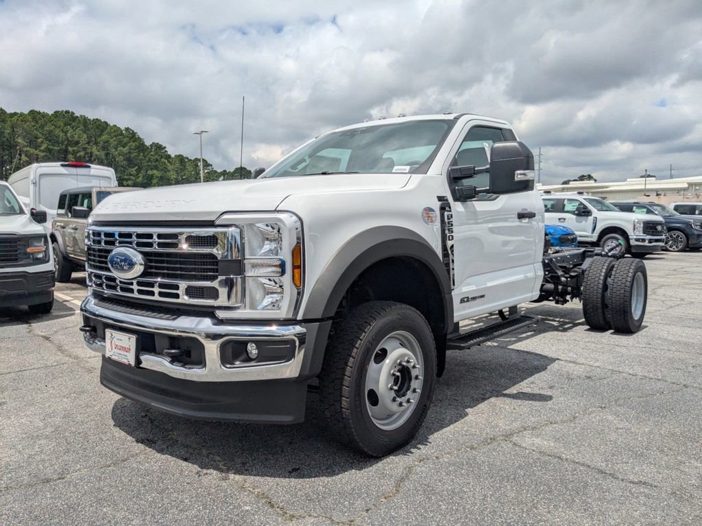New 2025 Ford F550 4x4 Regular Cab Super Duty image 8
