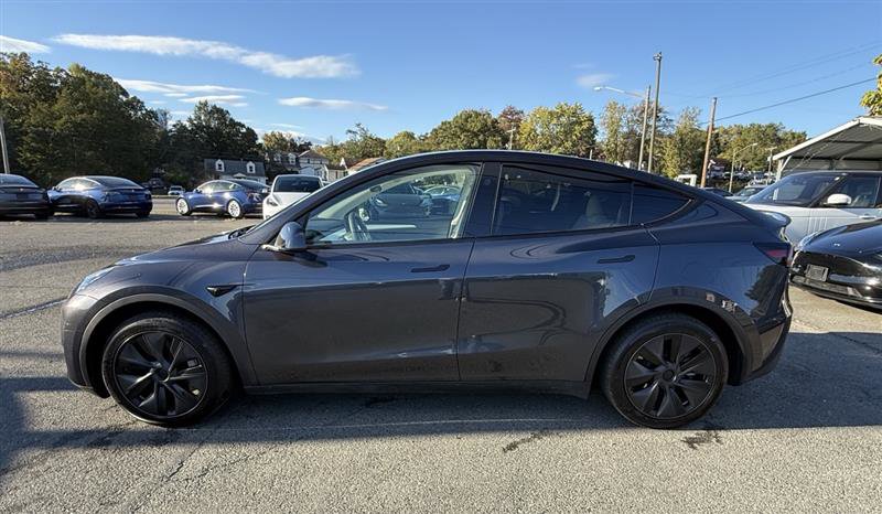 Used 2024 Tesla Model Y Long Range image 2